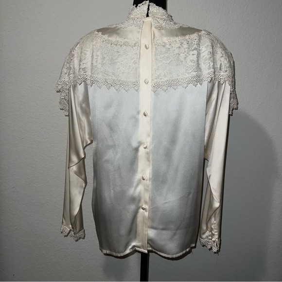 Vintage Adrianna Papell embroidered lace silk blouse - Picture 4 of 6